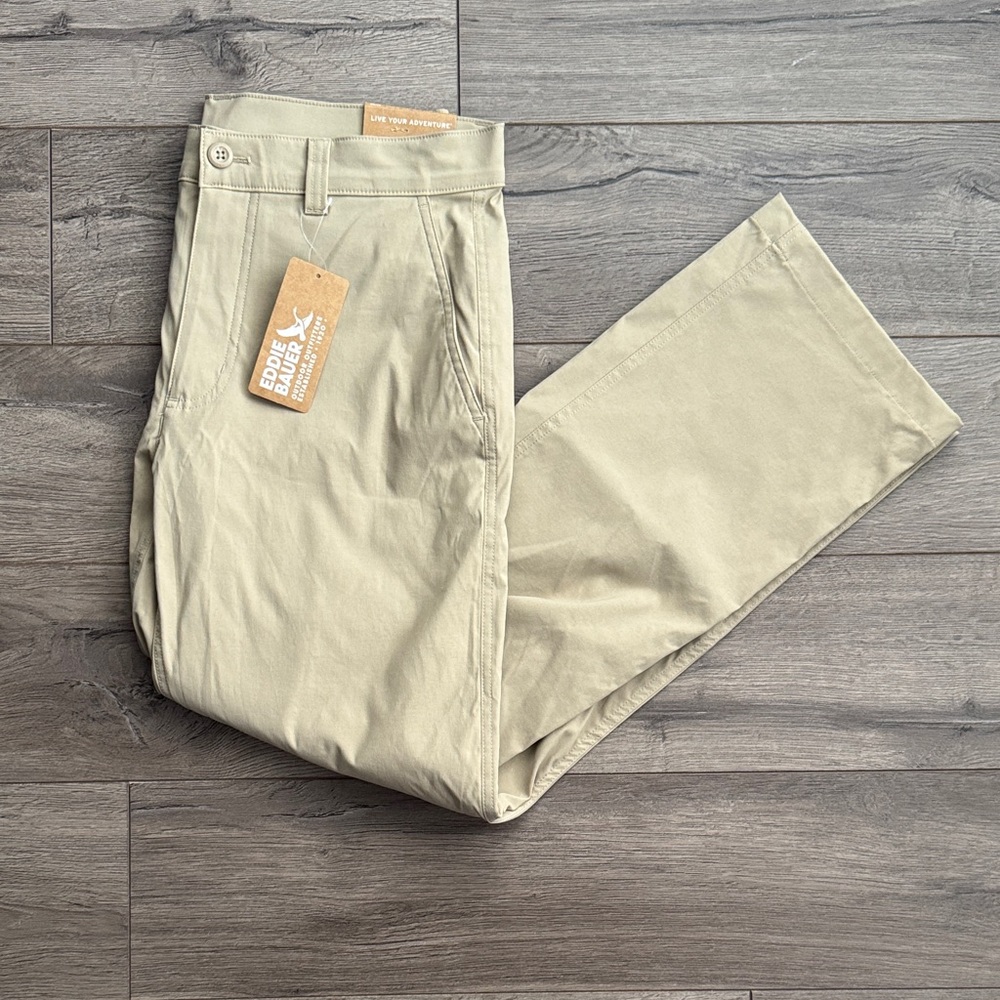 *SOLD*Eddie Bauer NWT 32/30 Horizon Guide Chino Pant UPF 50+